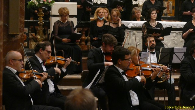 AMADEUS Coro Trecate