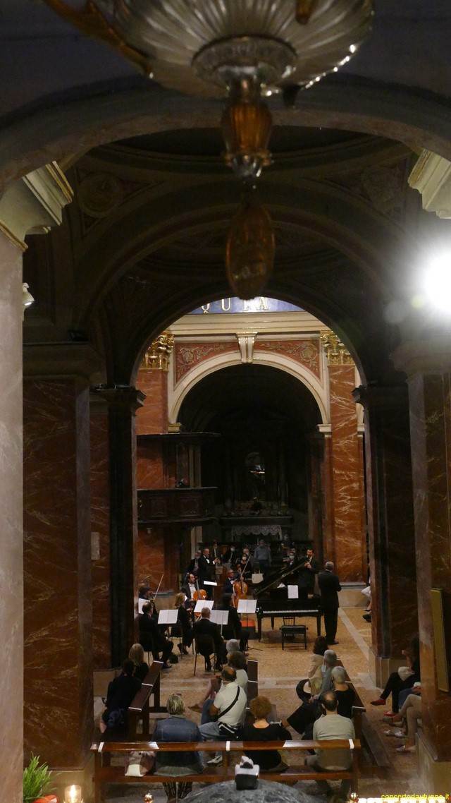 AMADEUS Coro Trecate
