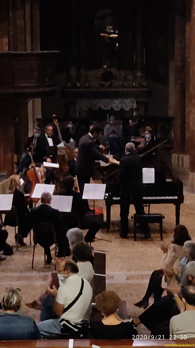 AMADEUS Coro Trecate