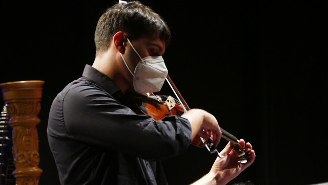 Magenta Totem Orchestra Vivaldi Micol Costa