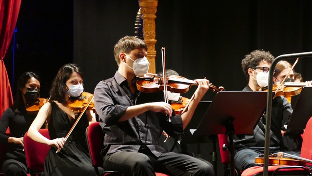 Magenta Totem Orchestra Vivaldi Micol Costa