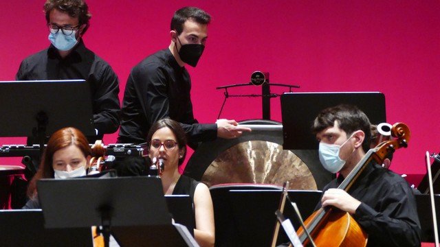 Magenta Totem Orchestra Vivaldi Micol Costa