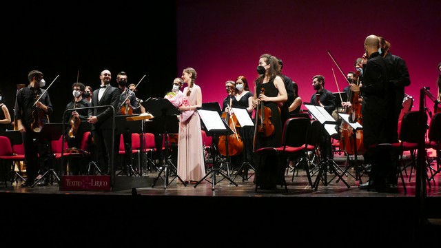 Magenta Totem Orchestra Vivaldi Micol Costa