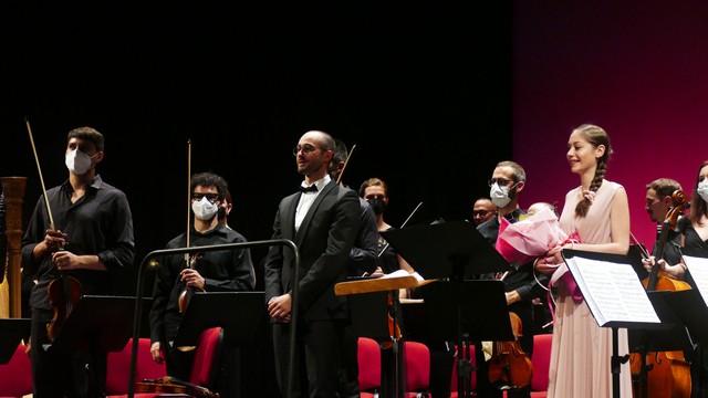 Magenta Totem Orchestra Vivaldi Micol Costa