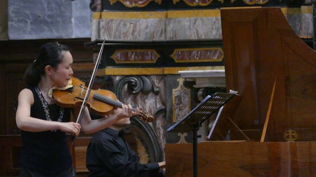 violinista Ayako Matsunaga e il clavicembalista Takashi Watanabe