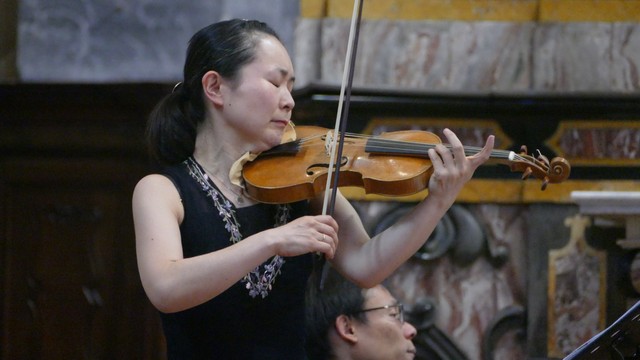 violinista Ayako Matsunaga e il clavicembalista Takashi Watanabe