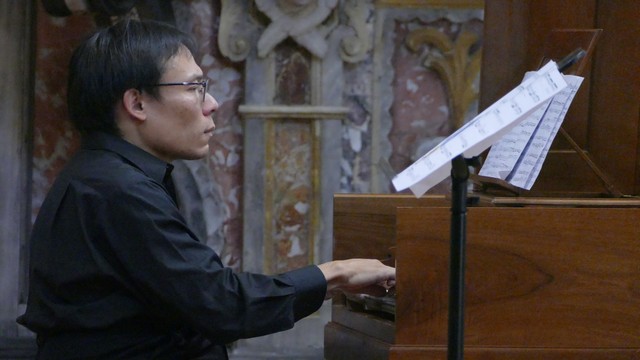 violinista Ayako Matsunaga e il clavicembalista Takashi Watanabe