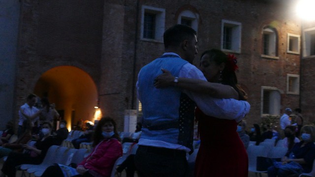 Novara Coccia Tango Castello