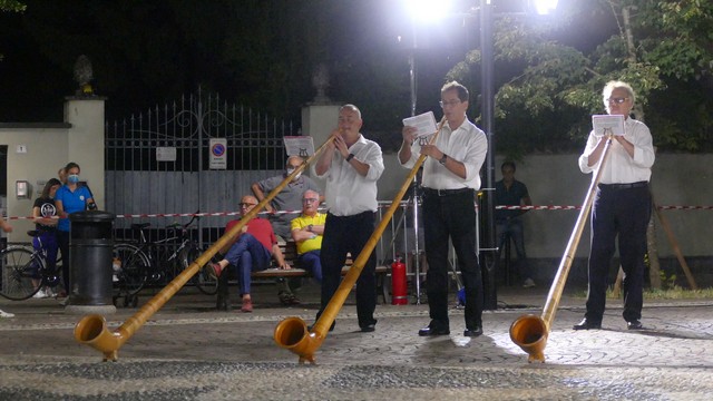 Bande Rosate Corbetta Alphorn
