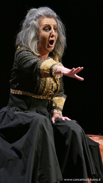 Magenta Lisca Trovatore Kovalchuk
