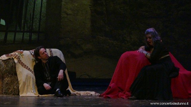 Magenta Lisca Trovatore Kovalchuk