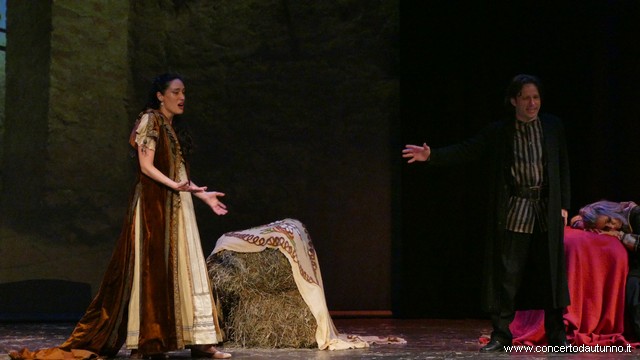 Magenta Lisca Trovatore Kovalchuk