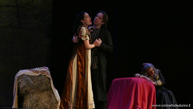 Magenta Lisca Trovatore Kovalchuk