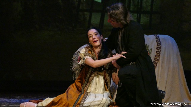 Magenta Lisca Trovatore Kovalchuk