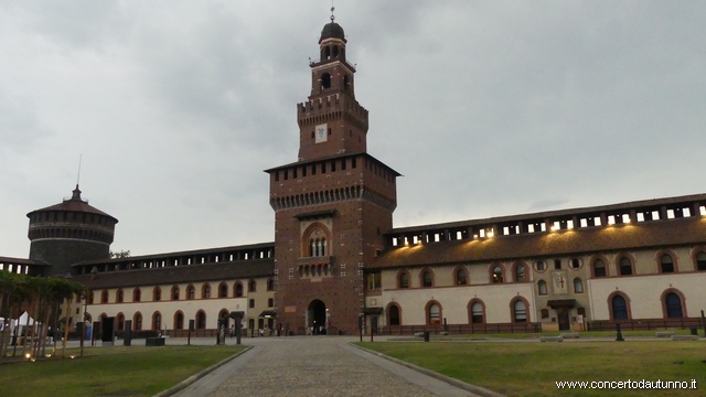 Milano Castello Civica Fiati 3 BTG Carabinieri