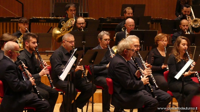 vox aurae wind ensemble