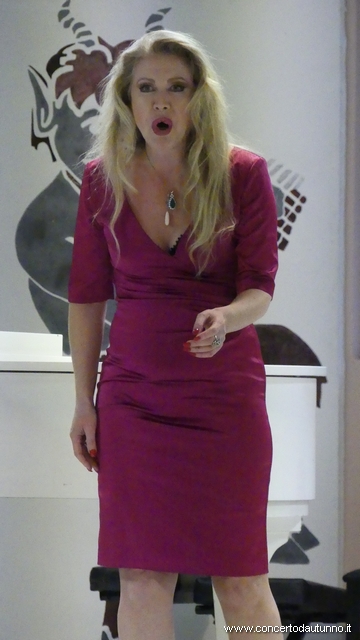 Auser Lirica Magenta