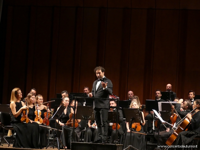 CRR ISTANBUL SYMPHONY ORCHESTRA MURAT CEM ORHAN