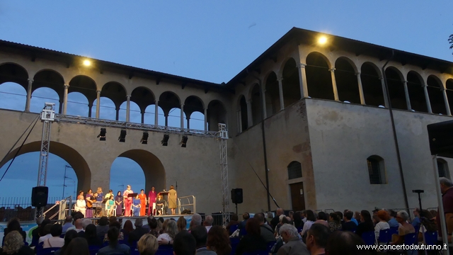Supercali 10 anni Canzoni damore