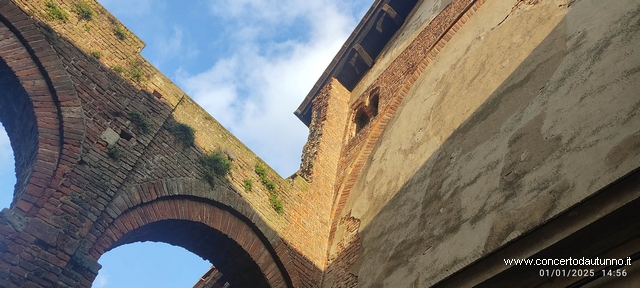 Lomello Basilica Castello