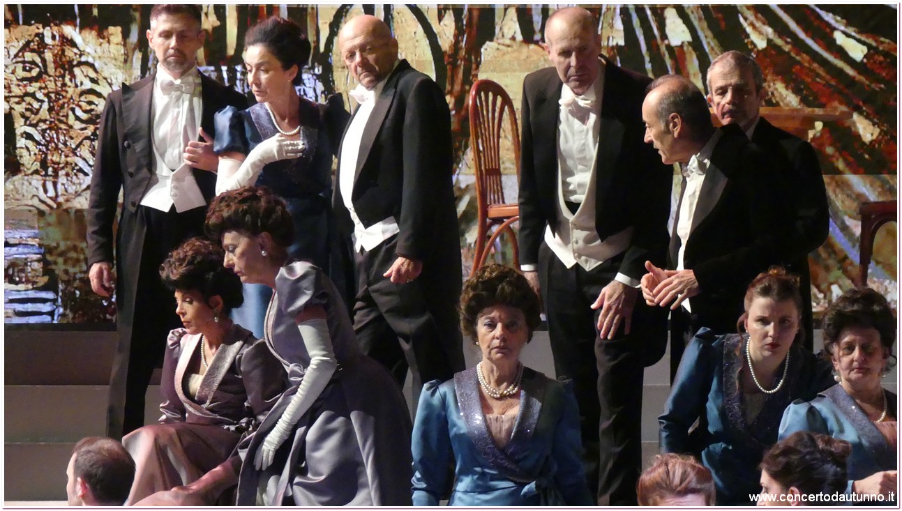 Teatro Coccia Traviata