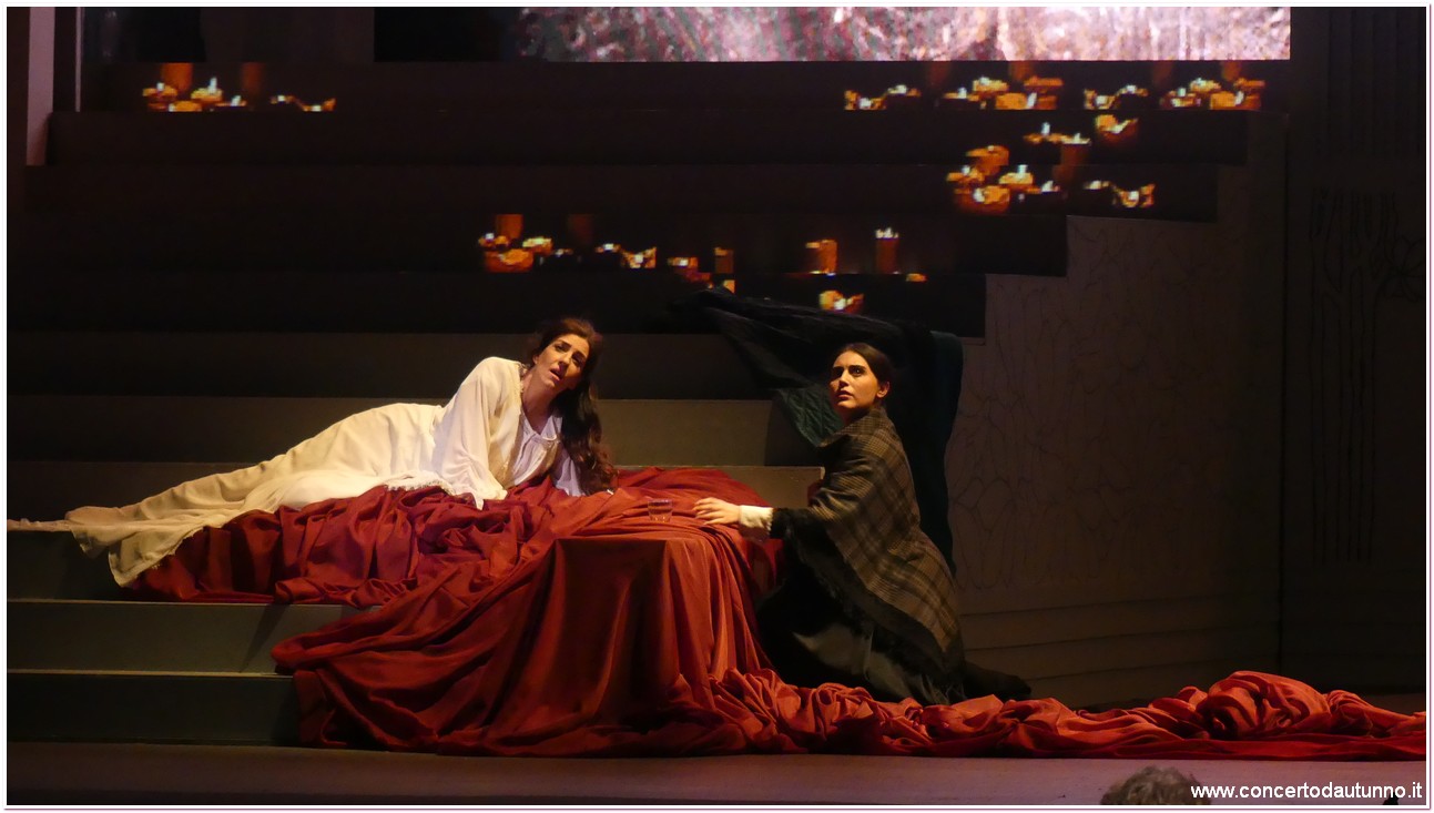 Teatro Coccia Traviata