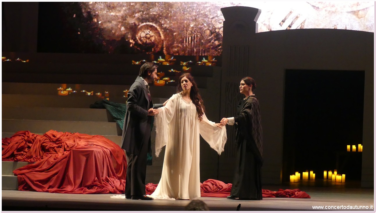 Teatro Coccia Traviata