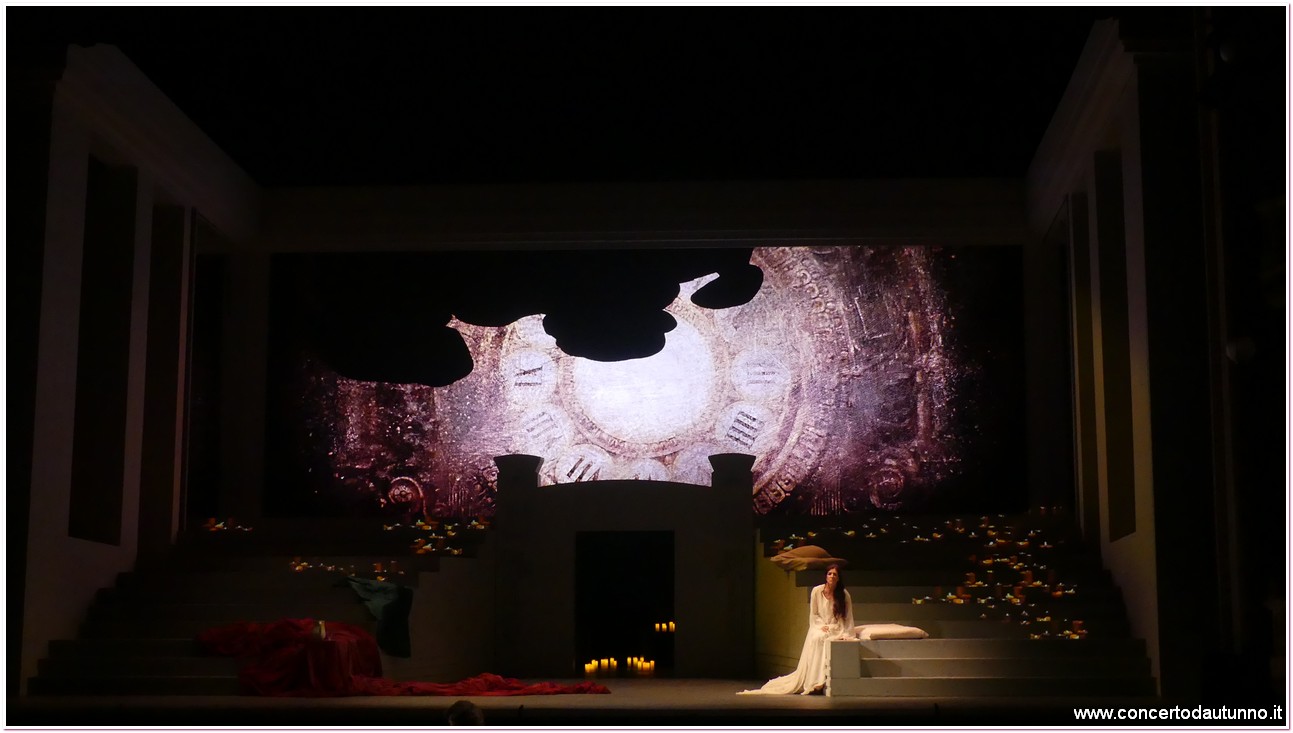 Teatro Coccia Traviata