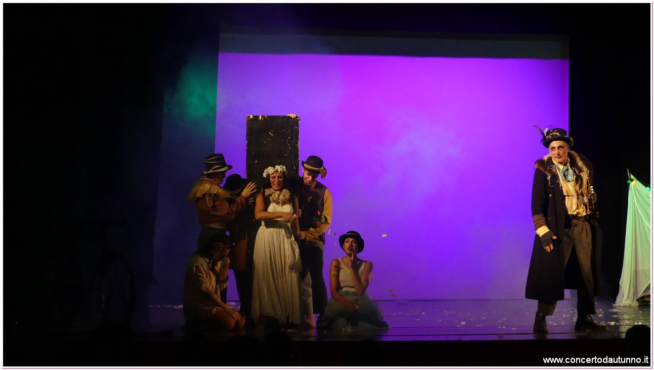 Ecoteatro Fellini Priori