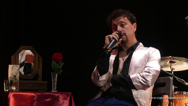 Michelangelo NARI canta AZNAVOUR