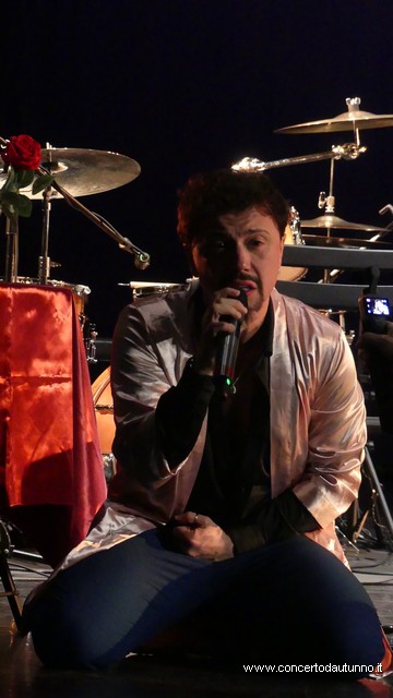 Michelangelo NARI canta AZNAVOUR