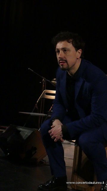 Michelangelo NARI canta AZNAVOUR