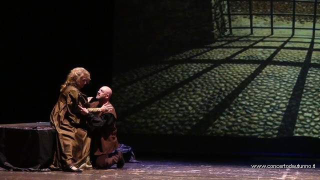 Auser Magenta Trovatore al Lirico