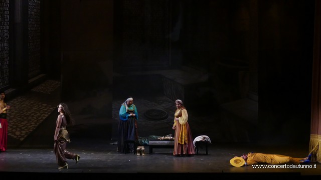 Italiana in Algeri Teatro Coccia
